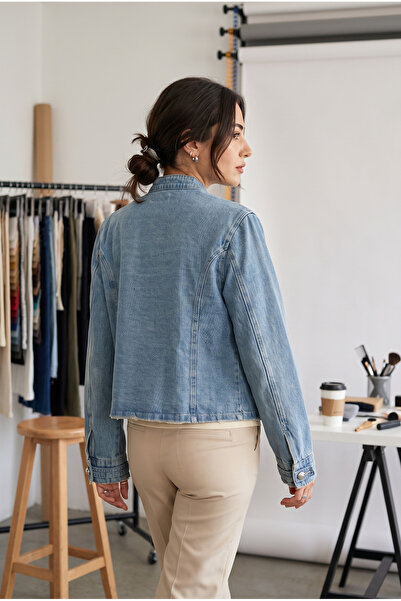 FEMELLE Women's Buttoned Denim Jacket with Agrafla Buttons
