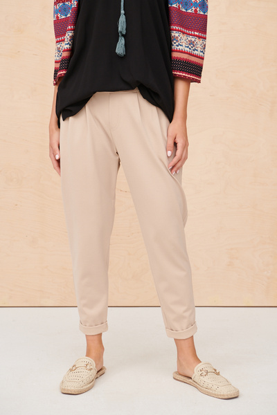 Blue Shadow Pantaloni polo de damă, Tricou bej