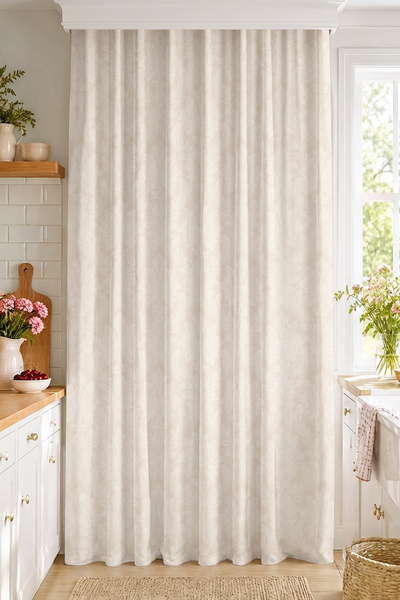 Realhomes Elegant Leaf and Damask Patterned Single Wing Background Curtain Mo...