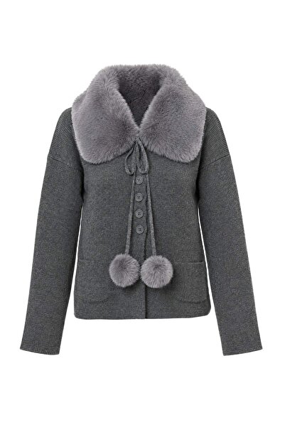 Trendyol Collection كارديجان تريكو مزين بفرو الأنثراسايت وتفاصيل بوم بوم TWOA...