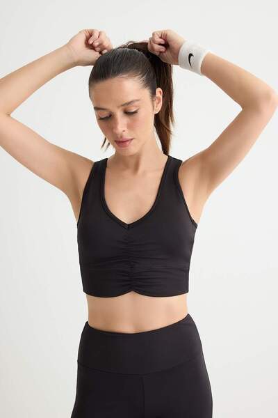 Trendyol Collection ليكرا سوداء ®   أدابتيف ™   حمالة صدر رياضية محبوكة ومغطا...