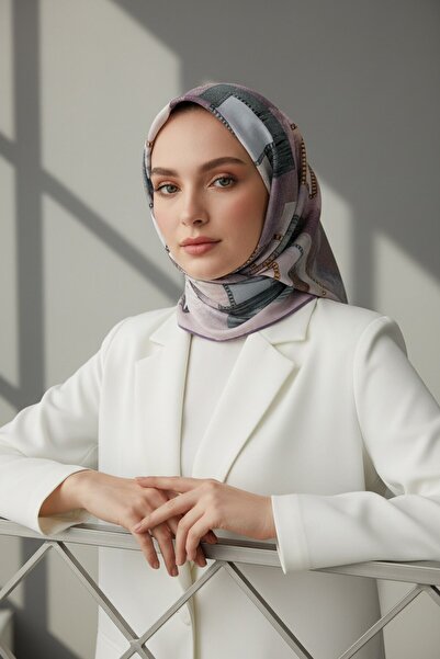 VİOLLA Twill Batik Desenli Lila Renkli 90x90 Eşarp (İpek İçermez) Kenar Dikiş...