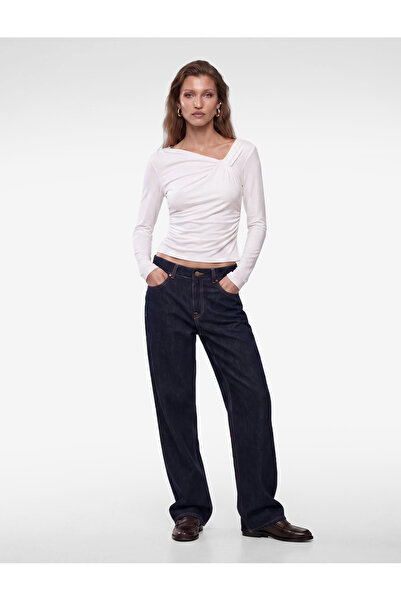 Koton Slim Fit Uzun Kollu Asimetrik Yaka Büzgülü Bluz