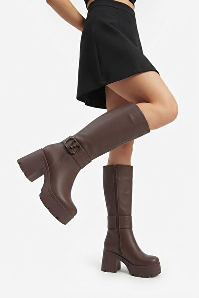 Zerenyus Moki Premium Brown V Detailed High Comfortable Heeled Short Boots