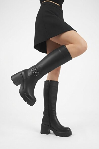 Zerenyus Moki premium black v buckle detailed thick heeled zippered boot