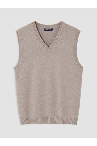 LC Waikiki Nevavm Farkıyla Lcwaikiki Classic Beige Knitwear Plain V-Neck Men'...
