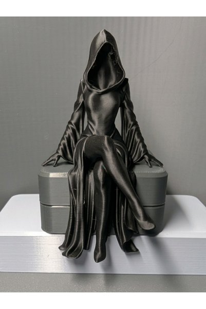 Filkorium3D Kapüşonlu Gizemli Kadın Biblo Dekoratif Figür 12,5 cm 3D Yazıcı Ürünü Hediyelik