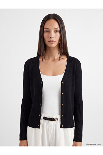 LC Waikiki Lcw Everyday Black Knitwear Plain Short Women's Cardigan with Neva...