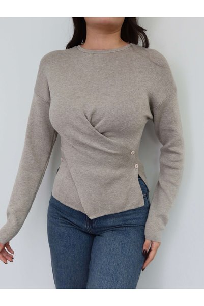 ESRAHELVACI Buttoned Asymmetrical Cut Sweater