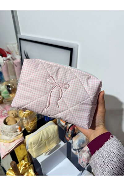 Pembe Pötikare Kapitone Fermuarlı Çanta Fiyonk Nakışlı Çanta