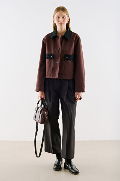 Manuka Velvet Collar Pocketed Short Jacket Brown