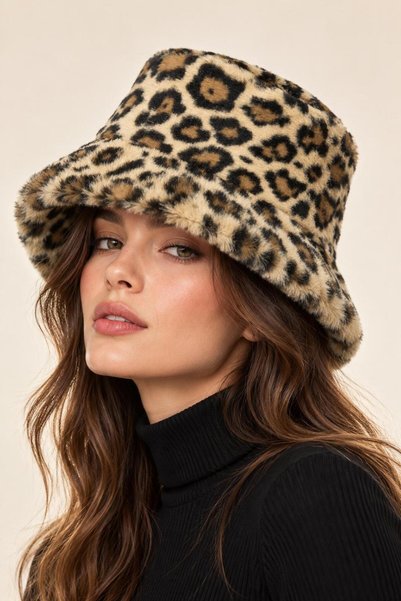 Wearflawless قبعة شتوية ناعمة من القطيفة بنمط الفهد، قبعة شتوية من القطيفة بنمط الفهد، قبعة من القطيفة