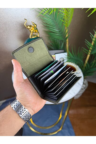 Milena Unisex Premium Hakiki Deri Minimalist Mıknatıslı Cüzdan – Kadın Erkek 12 Kart Bölmeli, Kompakt Tasarım 10,7 x 8 cm