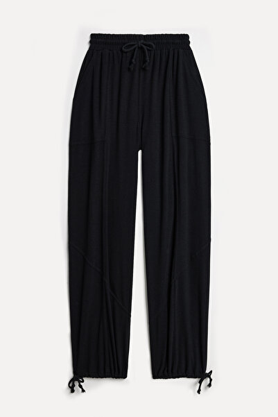 Mudo Γυναικείο μαύρο παντελόνι Jogger Fit με κορδόνια