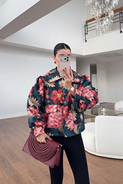 HAZELANNA Gold Hooked Floral Patterned Jacket