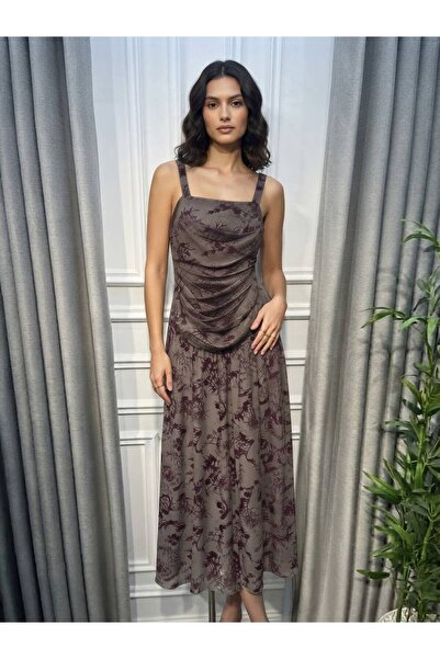 tasmim kian فستان السهرة المخملي المنسدل بدرابيه الأزهار (Velvet Floral Drape...
