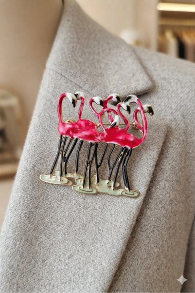 COSİTA Pembe Mine Detaylı Üçlü Flamingo Figürlü Altın Renk Broş