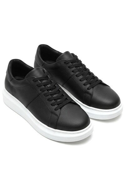 Zerenyus Zrj151 High Quality Lace-Up Men's Casual Sneaker - Black and White