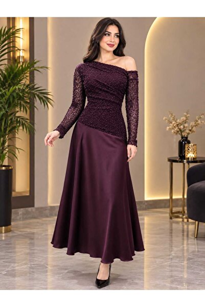 hawaa closet فستان ميدي أنيق بتفاصيل لامعة وقصة أنثوية راقية، يجمع بين الفخام...