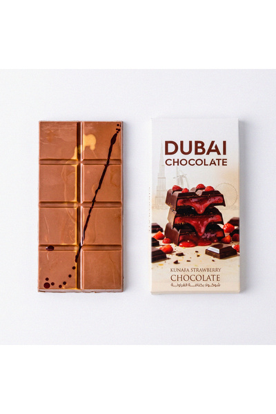 Pistache Dubai Kunafa Strawberry Chocolate Bar 80 g