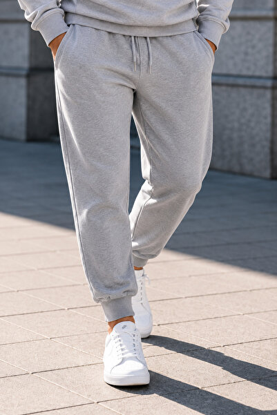 Erkek Şardonlu Jogger Eşofman Altı – Ribanalı Paça, Lastikli ve Ayarlanabilir İpli Bel, Cepli Rahat Kesim
