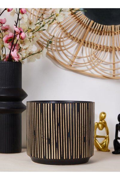 Generic Kiso Small Black And Cream Finish Planter