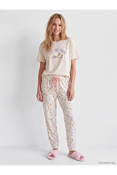LC Waikiki Rmz Gi̇yi̇m Farkiyla Zero Roba Collar Printed Women's Pajama Set