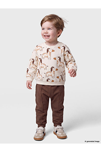 LC Waikiki Rmz Gi̇yi̇m Farkiyla Embroidered Baby Boy Suit