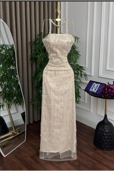 CACHE MONNEY Mermaid Cut with Hand Embroidery Evening Gown