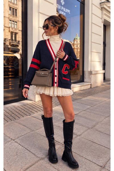 Cherry Butik Buttoned V-Neck City Chic Cardigan