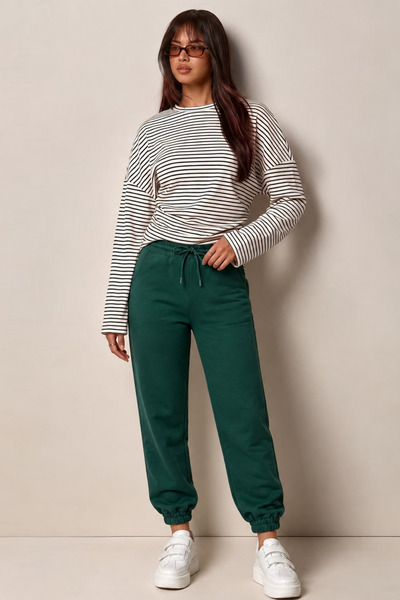 oshebu Women's Elastic Waist 3-Thread Shaped Slim Fit Sweatpants