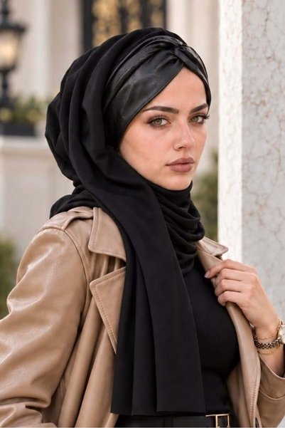 Aişe tesettür Siyah Deri Detaylı Burgu Hazır Şal