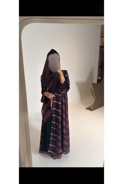 OZA Women’s Striped Abaya – Burgundy & Black