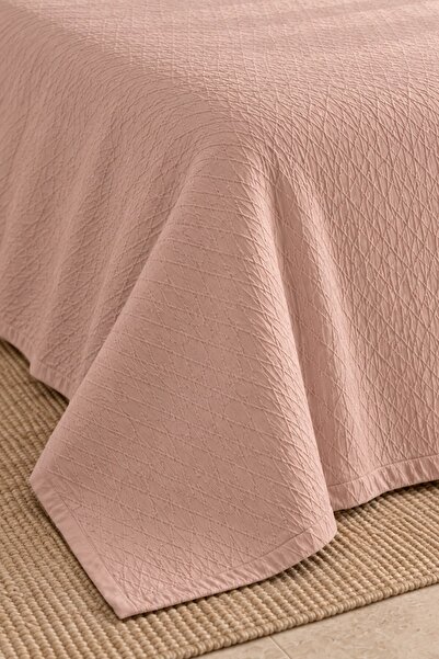 VAROL Prisma Baklava Desenli Çift Kişilik Yatak Örtüsü Takımı Pudra 240×260 cm – 2 Yastık Kılıflı