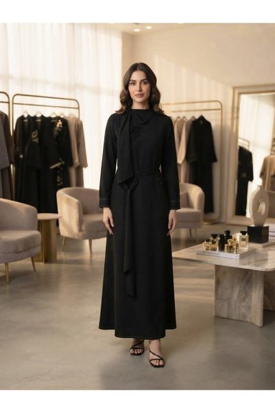 MÜSEMMA Omuz Çiçek Broşlu ve Fular Detaylı Abiye Elbise