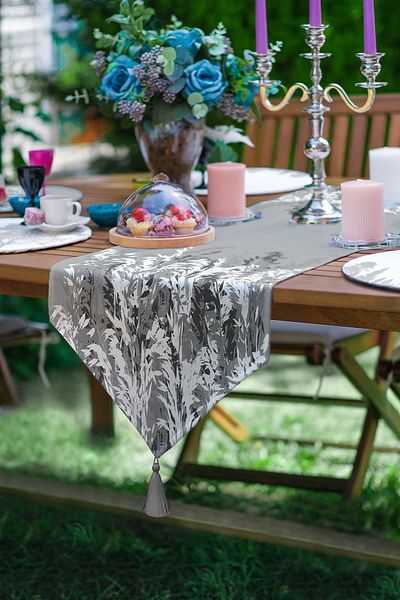 Realhomes 6+1 Piece Gray White Tree Designed Supla Runner Set