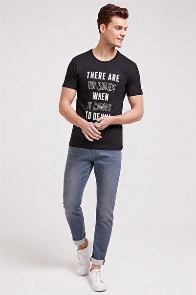 Lee Cooper Men's There O Neck T-Shirt Black 202 LCM242065