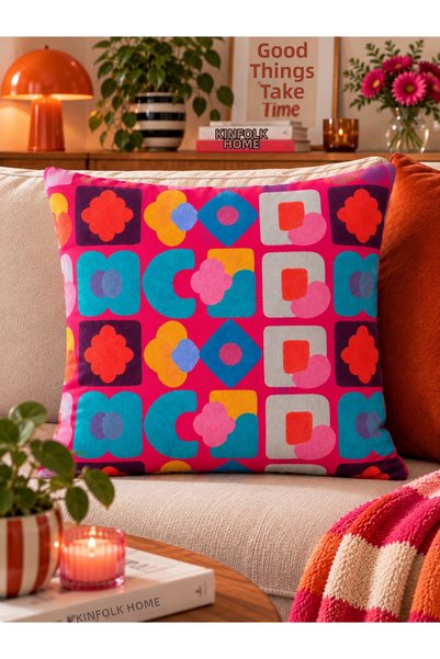 RahanDesign Colorful Retro Patterned 4-Piece Throw Pillow Cover Set 43X43 cm – Decorative Throw Pillow Cover Set with "Chill Here & Good Vibes" Written