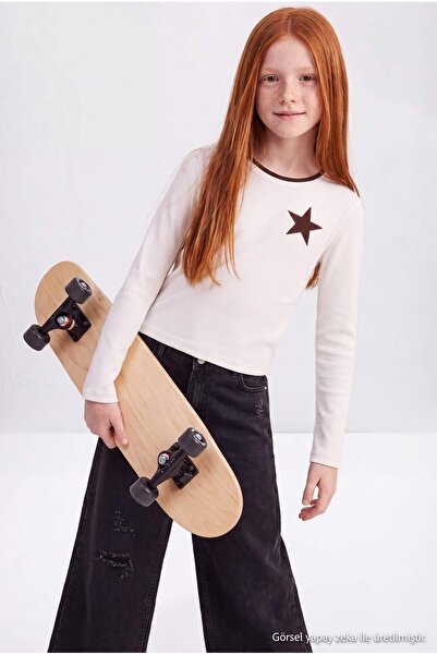 TRENDYOLKIDS Ecru bedrucktes, elastisches, geripptes T-Shirt für Mädchen TKDA...