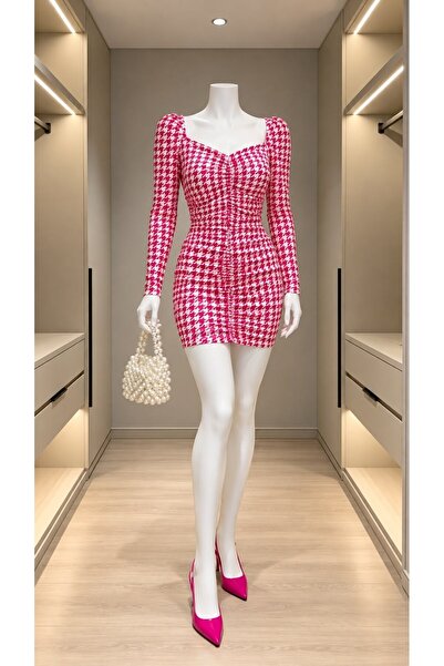 Modafeminen Rochie scurtă, mulată, cu imprimeu în carouri fucsia și alb 582388