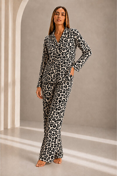 FİT WOMEN Kadın Önden Düğmeli Uzun Kollu Alt Üst Leopar Pijama Takımı