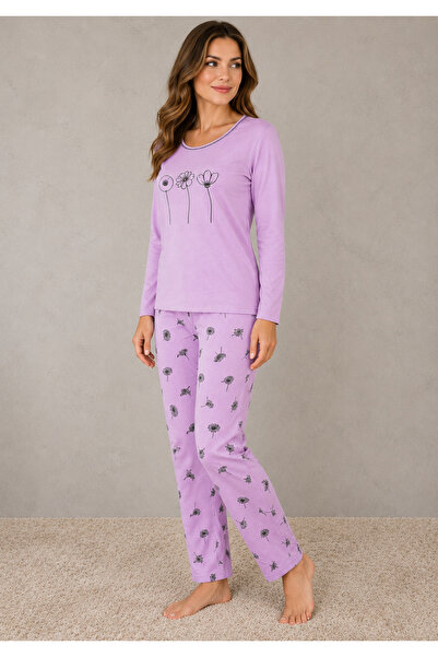 embody Pijamale de damă din bumbac lila cu imprimeu floral, compuse dintr-o bluză cu mânecă lungă și pantaloni lungi.