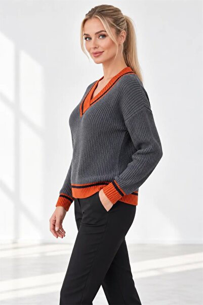 hazelin Women's Anthracite V-Neck Contrast Stripe Detailed Long Sleeve Knitwe...