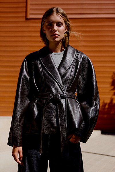Bershka Kemerli suni deri kimono ceket