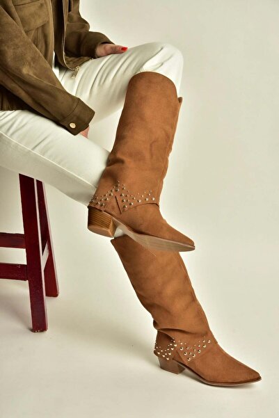 Fox Shoes Z726106802 Tan Suede Thick Heeled Women's Boots with Pin Detail