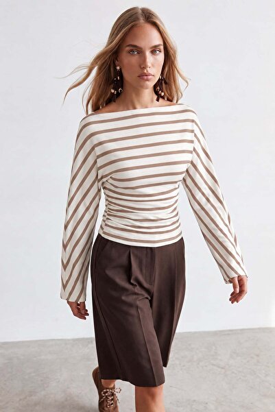 Trend Alaçatı Stili Women's Beige Boat Neck Spanish Sleeve Side Gathered Stri...