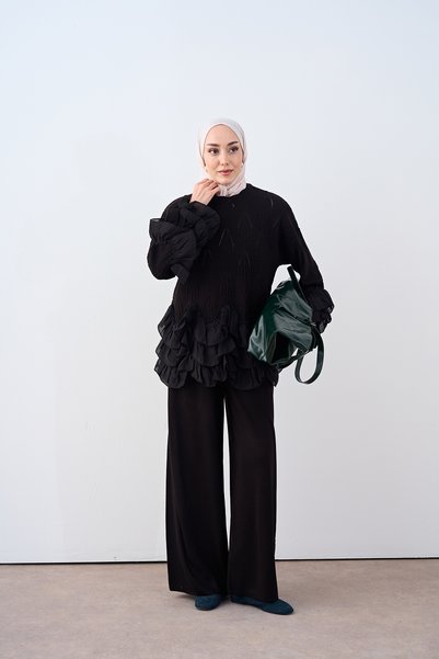 LOCCO Women's Self-Patterned Ruffle Detail Knitwear Set Black
