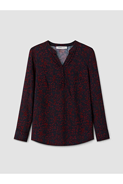 LC Waikiki Uzg Store's Exclusive Roba Collar Embroidered Blouse for Style Ent...