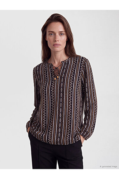 LC Waikiki Esvab • Modern & Distinctive Roba Collar Embroidered Blouse