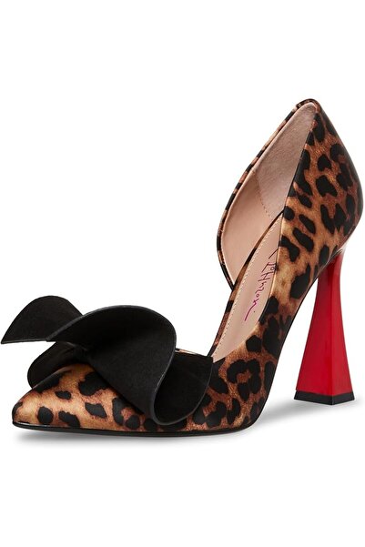 Betsey Johnson Women's Nobble Pump